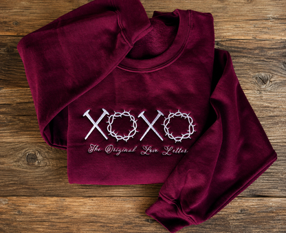 Sudadera cristiana bordada XOXO | Cruz y corona de espinas | Ropa de fe