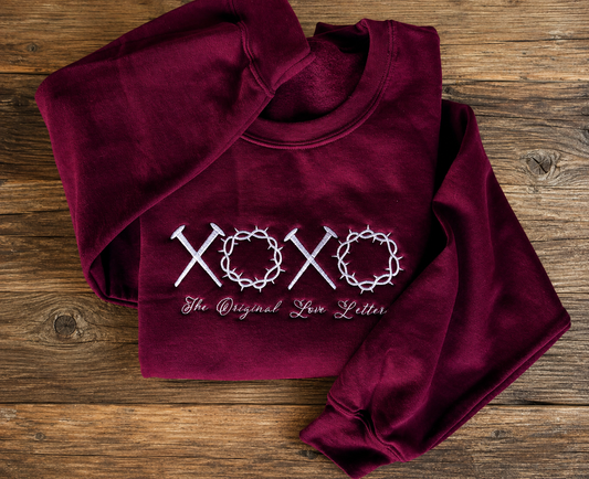 Sudadera cristiana bordada XOXO | Cruz y corona de espinas | Ropa de fe