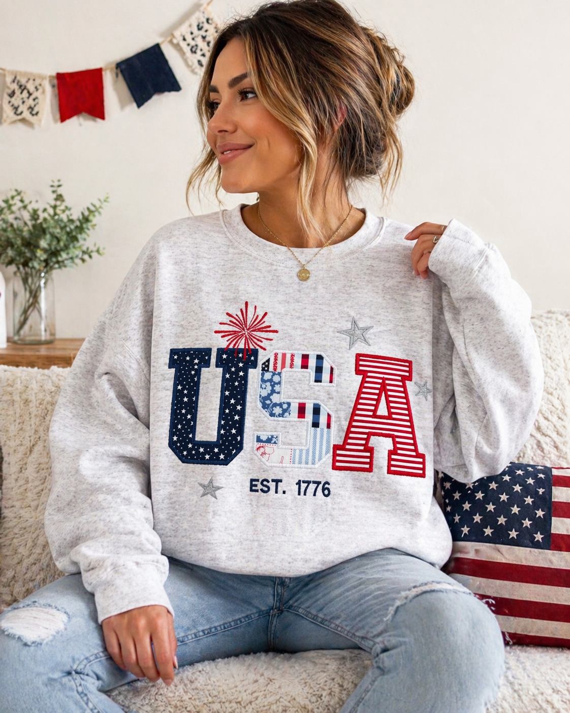 Sudadera bordada USA Est. 1776 | Cuello redondo patriótico con apliques florales | 4 de Julio