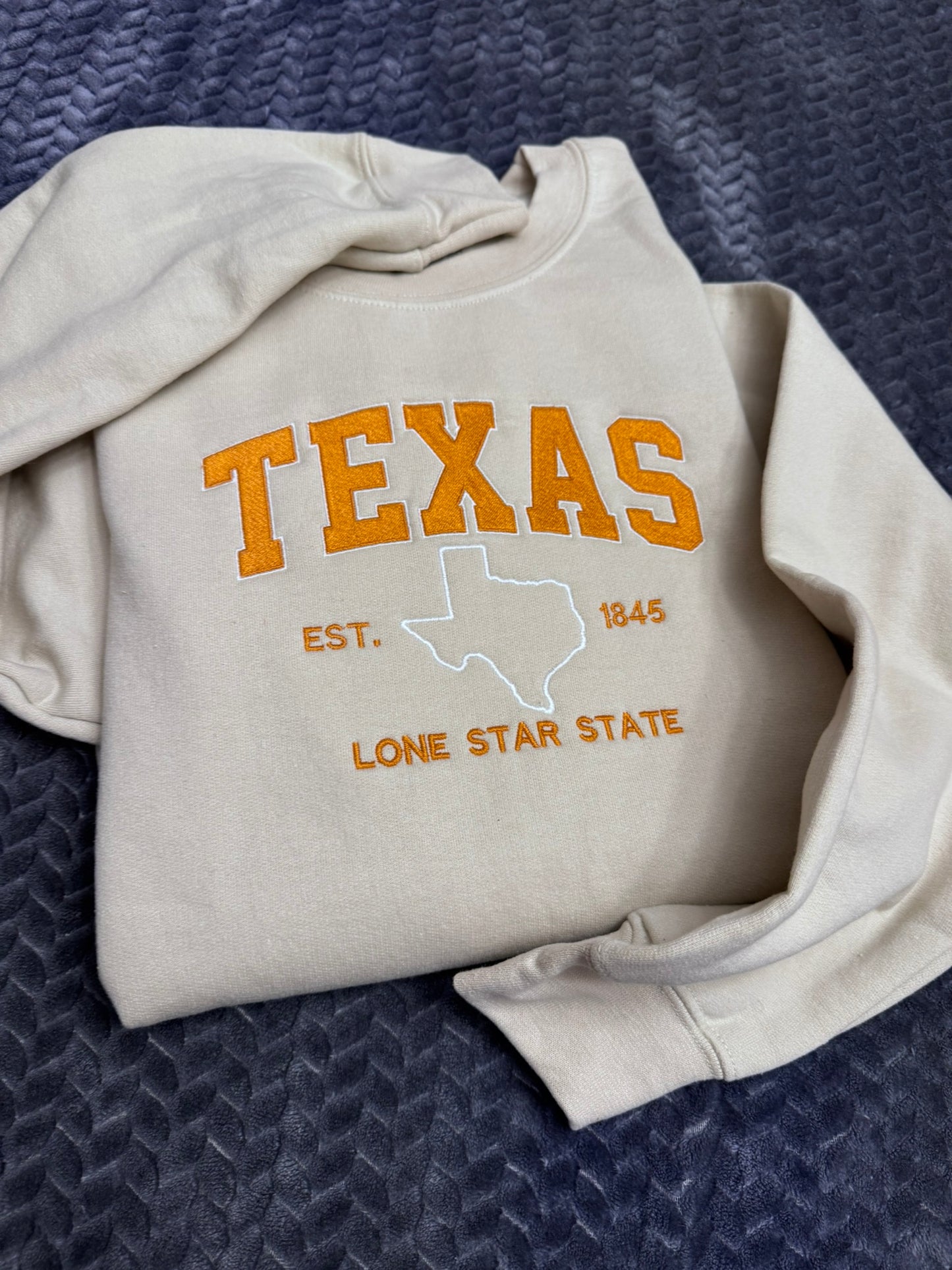 Sudadera bordada USA Est. 1776 | Cuello redondo patriótico con apliques florales | 4 de Julio