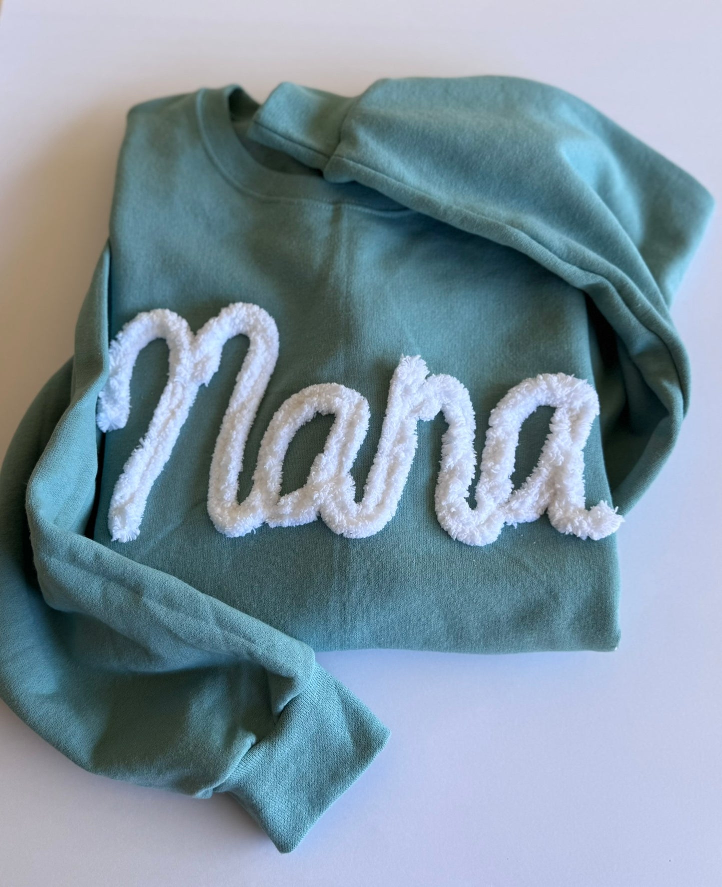 Sudadera Personalizada Bordada para Mamá | Nombre y Año Personalizados | Aplique Universitario